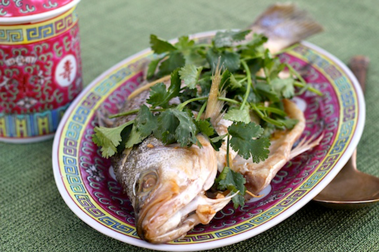 Whole-Steamed-Fish-with-Ginger-and-Scallions(2ndimage)