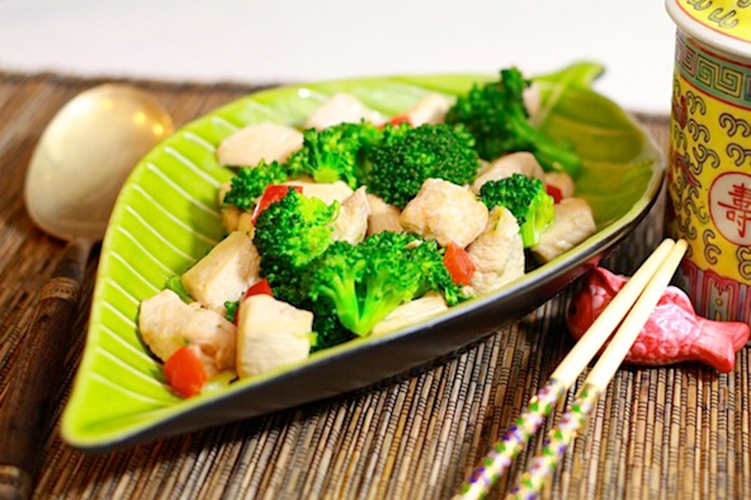 easy-chicken-with-broccoli-stir-fry