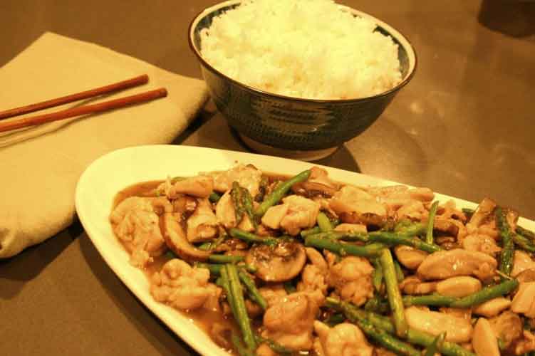 stir-fried-chicken-with-asparagus-and-mushrooms